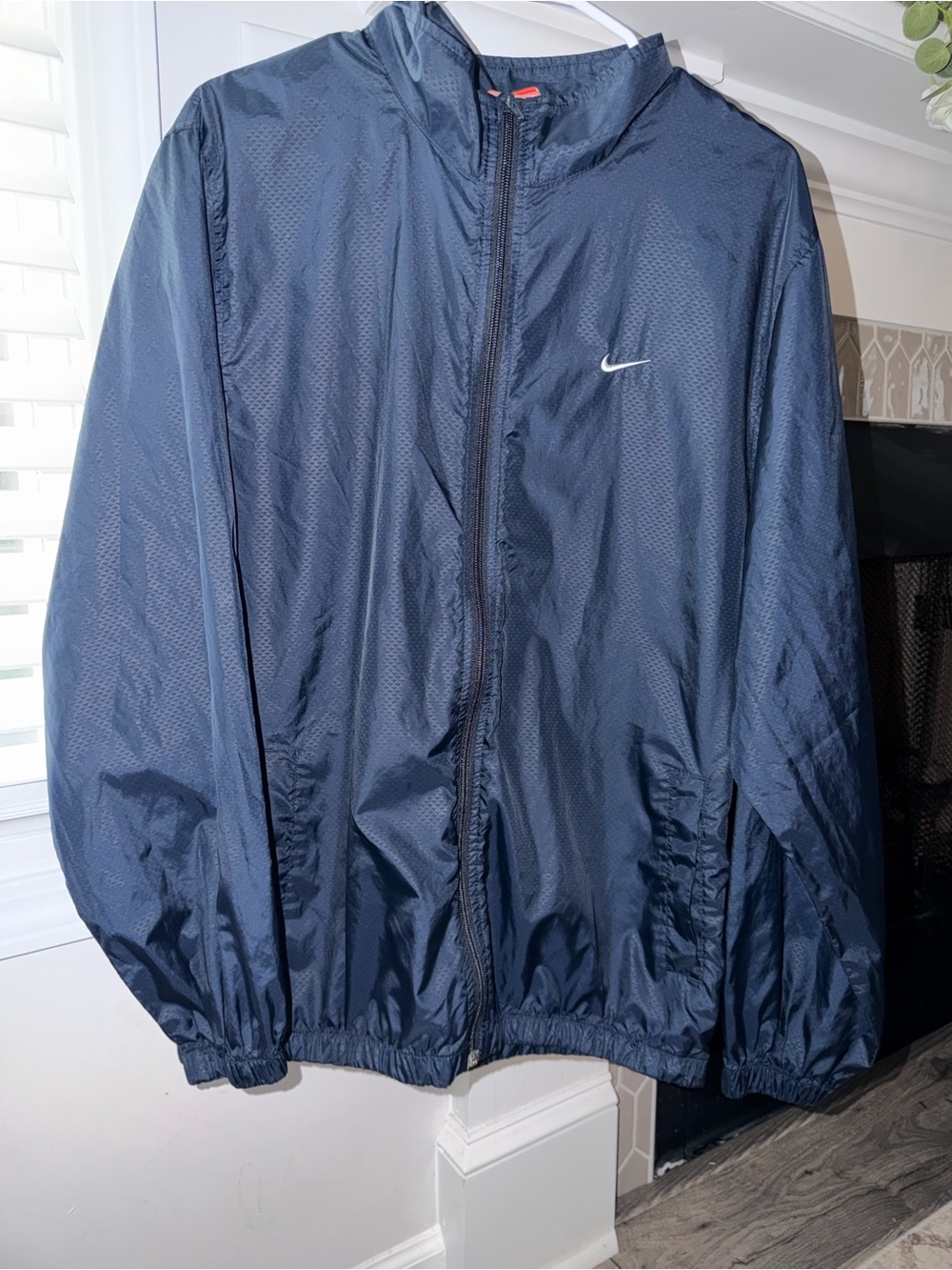 Nike Men's Navy Blue Full-Zip Windbreaker with Swoosh